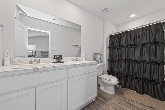 Photo - 72 County Road 51028