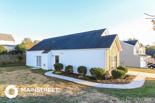 Photo - 2104 Lauren Woods Dr