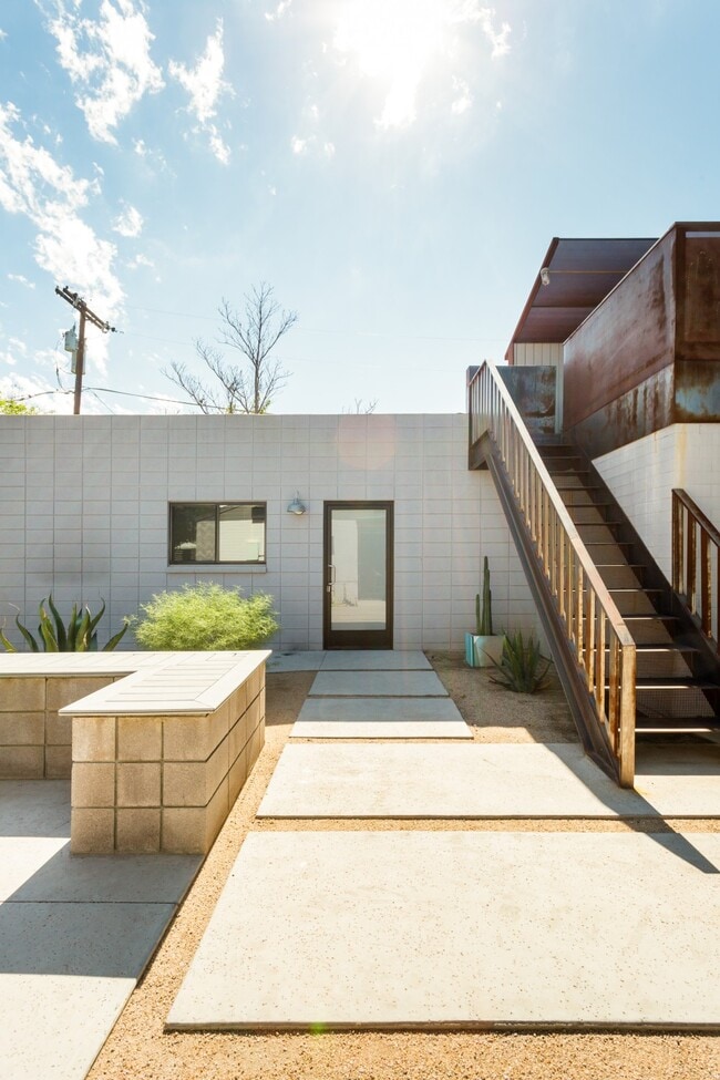 Photo - 221 W Montecito Ave