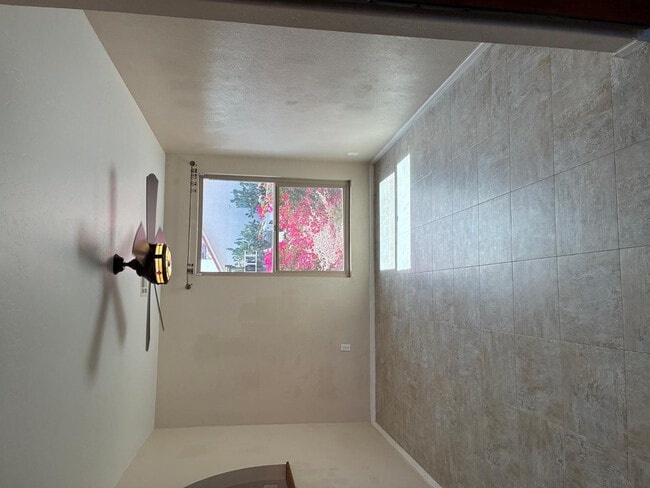 Photo - 5580 W Kesler St