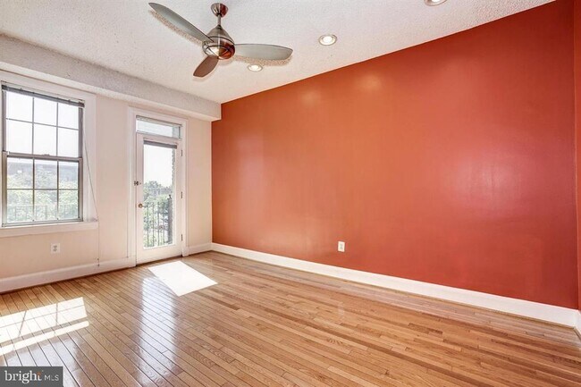 Photo - 1401 Columbia Rd NW Unit 215