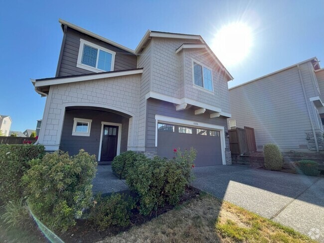 Building Photo - Spacious 4-Bedroom + Bonus Room with Moder... Rental