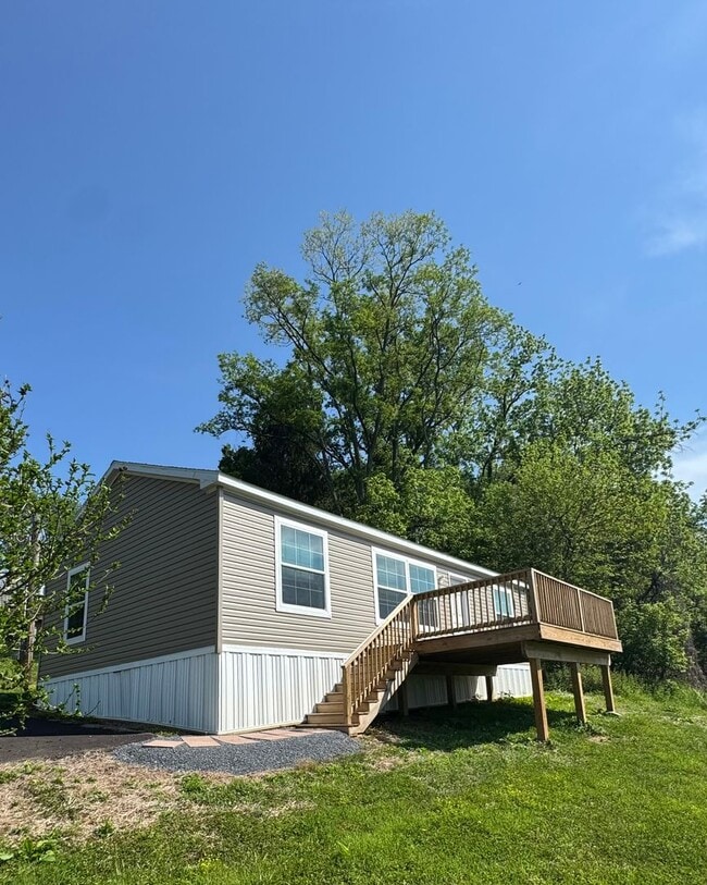 Building Photo - 465 Royal Manor Rd Unit House 5