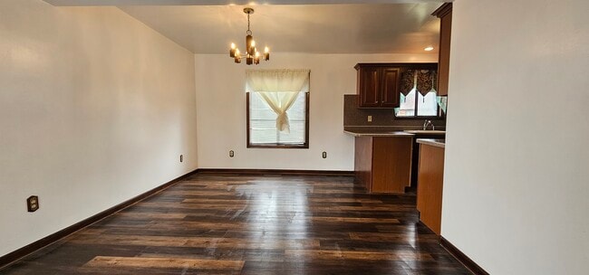 COMEDOR - 114 Murray Hill Rd