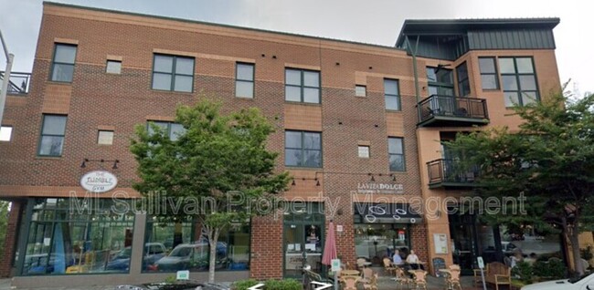 Photo - 610 W Market St Condo Unit 302 - 1