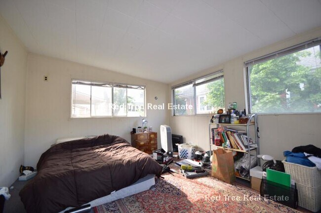 Photo - 215 Boston Ave