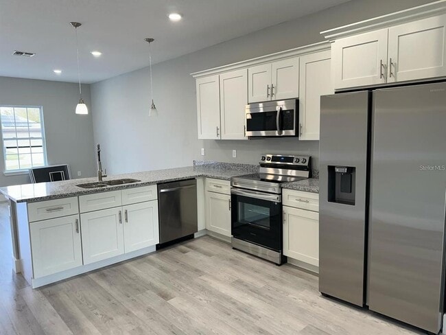 Photo - 439 Albatross Ct