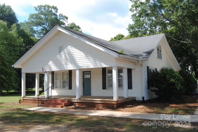 Photo - 3249 Pleasant Plains Rd House