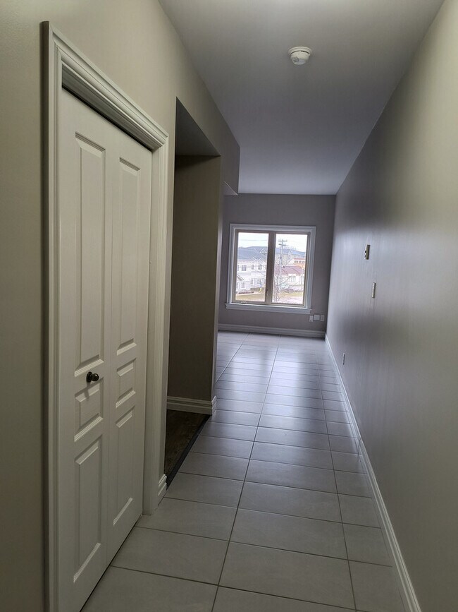 Photo - 40 Flanders Court