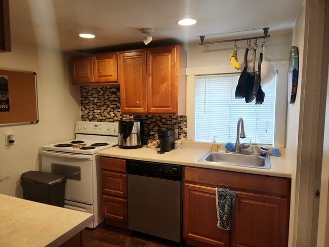Photo - 4845 Delridge Wy SW