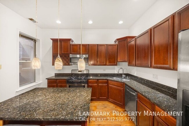 Photo - 4856 S Prairie Ave Unit 2