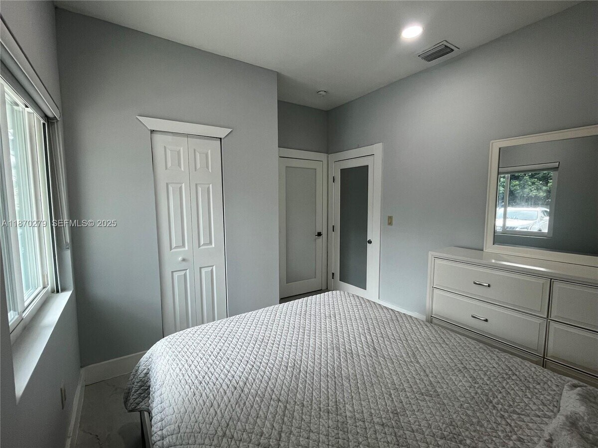 Photo - 6803 SW 158th Ave Unidad EFFIENCY