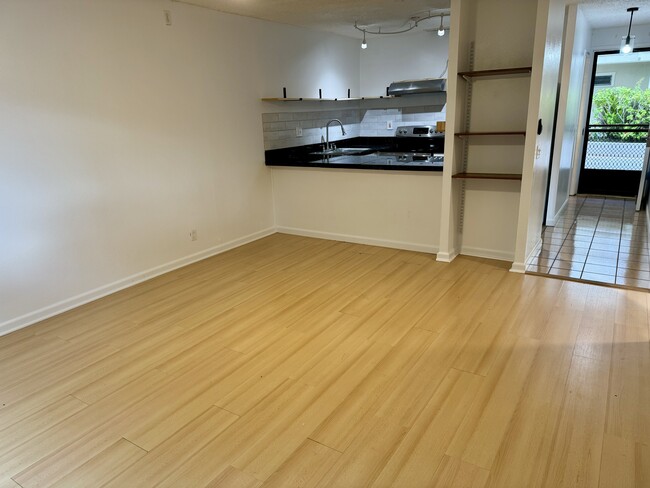 Living room/ kitchen - 350 Aoloa St Townhome