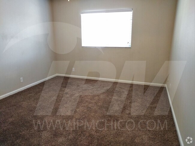 Building Photo - 32 Baltar Loop Unit 32 BALTAR LOOP #2 Rental