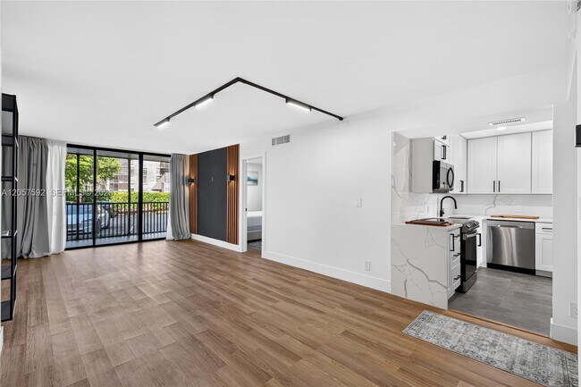 Photo - 3301 N Country Club Dr Unit 101