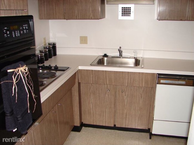 Photo - 2 br, 1 bath Condo - 125 Chiswick Rd Apt 2... Unidad Apt 208