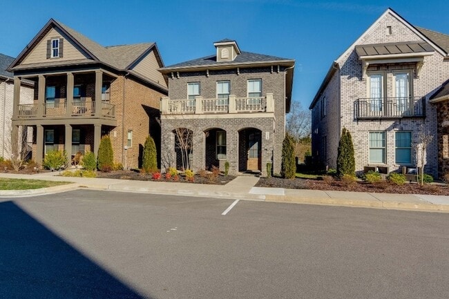 Building Photo - 318 Cornelius Wy