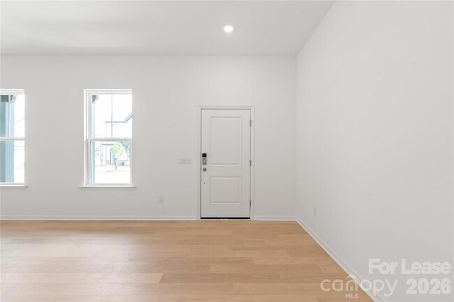 Photo - 204 Silver Fleet Dr