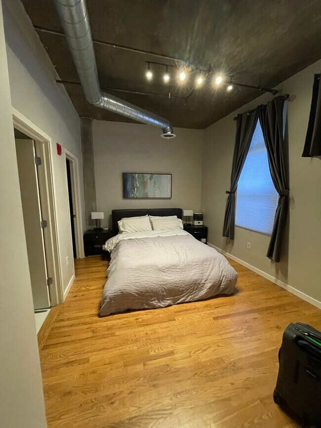 Contemporary LoftStyle Condo in LoHi with... House Rental in Denver
