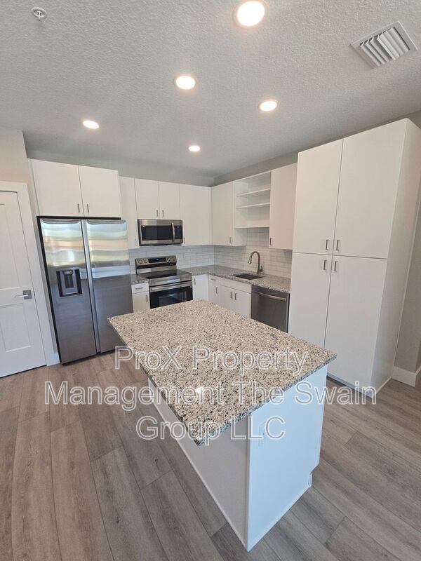 Photo - 701 Bates Ave SW Unidad 202