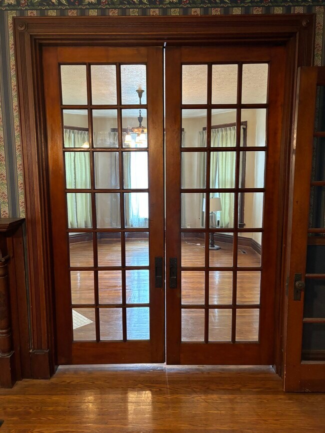 Photo - 606 2nd St House