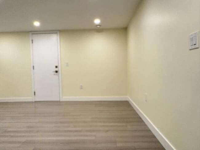 Photo - 2 bedroom in Vancouver BC V5M 1H5