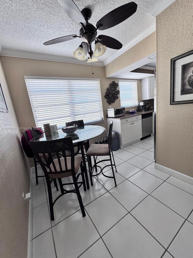 Photo - 2451 NE 49th St Unit 213