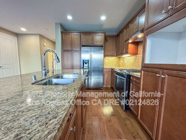 Photo - 783 Gatun St