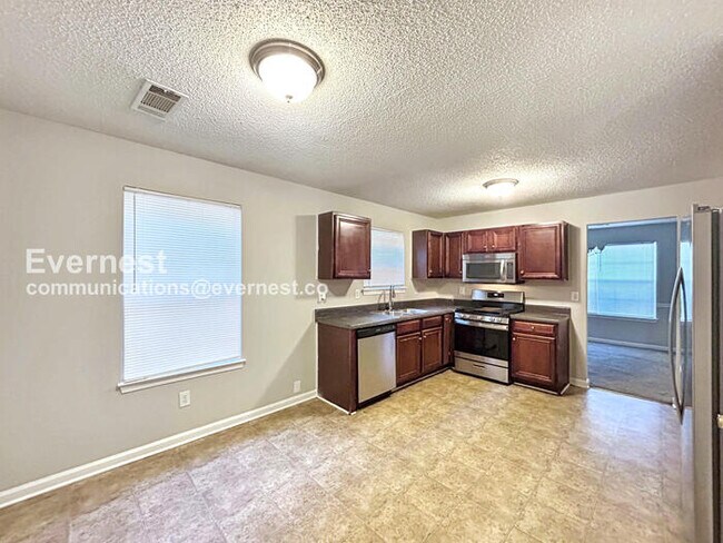 Photo - 6826 Derby Ave