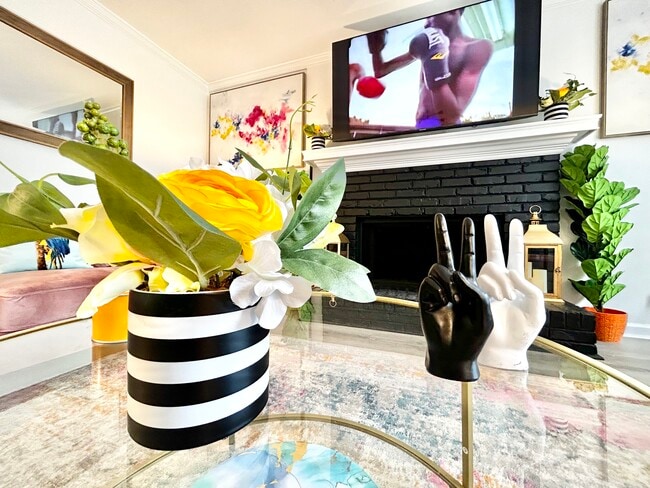 Photo - 225 Whitehurst Way