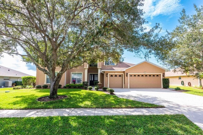 Photo - St. Cloud 4 Bedroom, 4 Bathroom Pool Home with Lake View