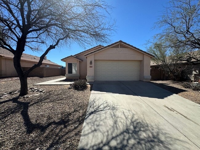Photo - 3 Bedroom - 2 Bath - 1285 Sq. Ft.  - 2 Car Garage - Marana