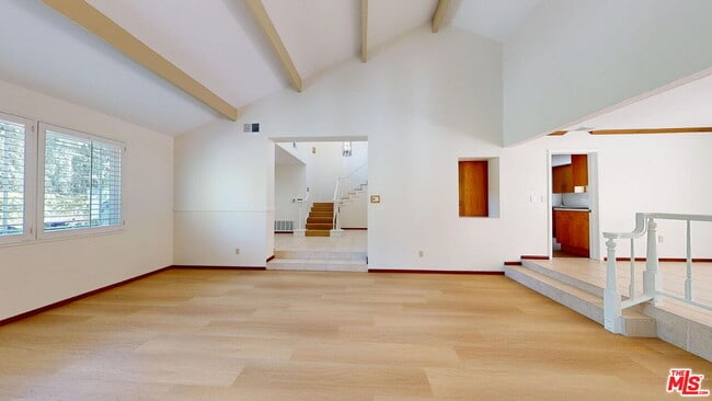 Photo - 7814 Woodhall Ave