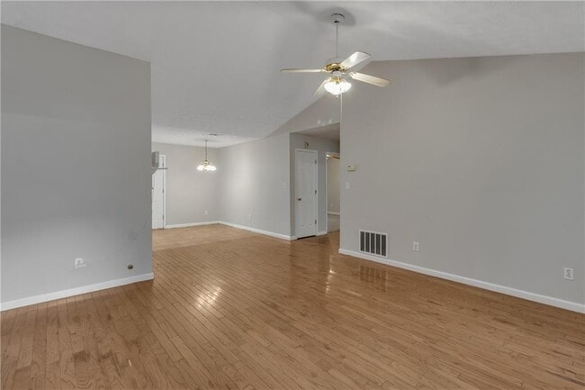 Photo - 7955 Trinity Park Dr