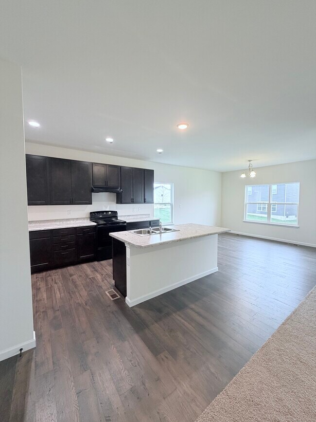 Photo - 810 Colony Rdg Ct