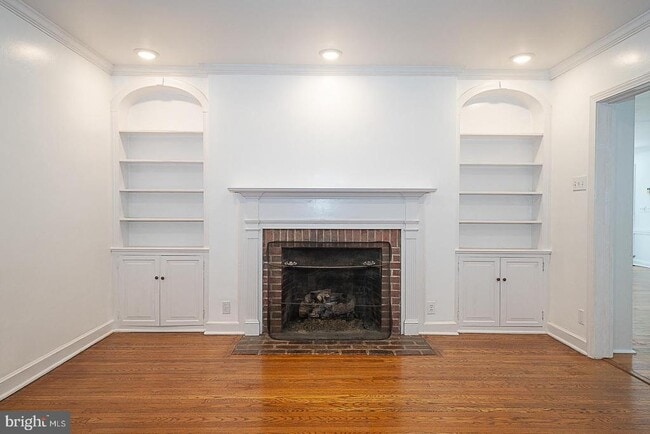 Photo - 714 Greythorne Rd