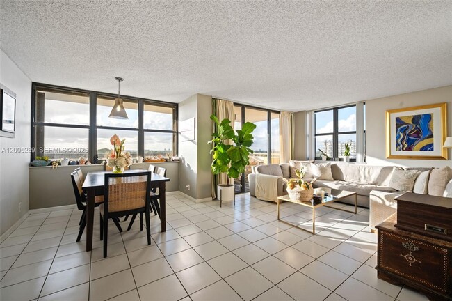 Photo - 2555 Collins Ave Unit 1002