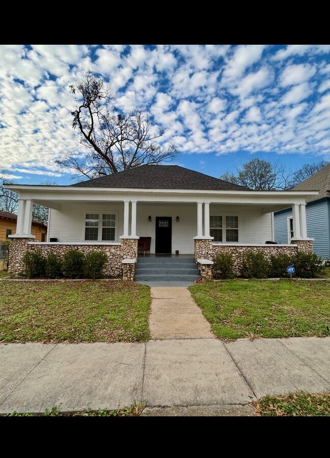 Photo - 7418 Division Ave