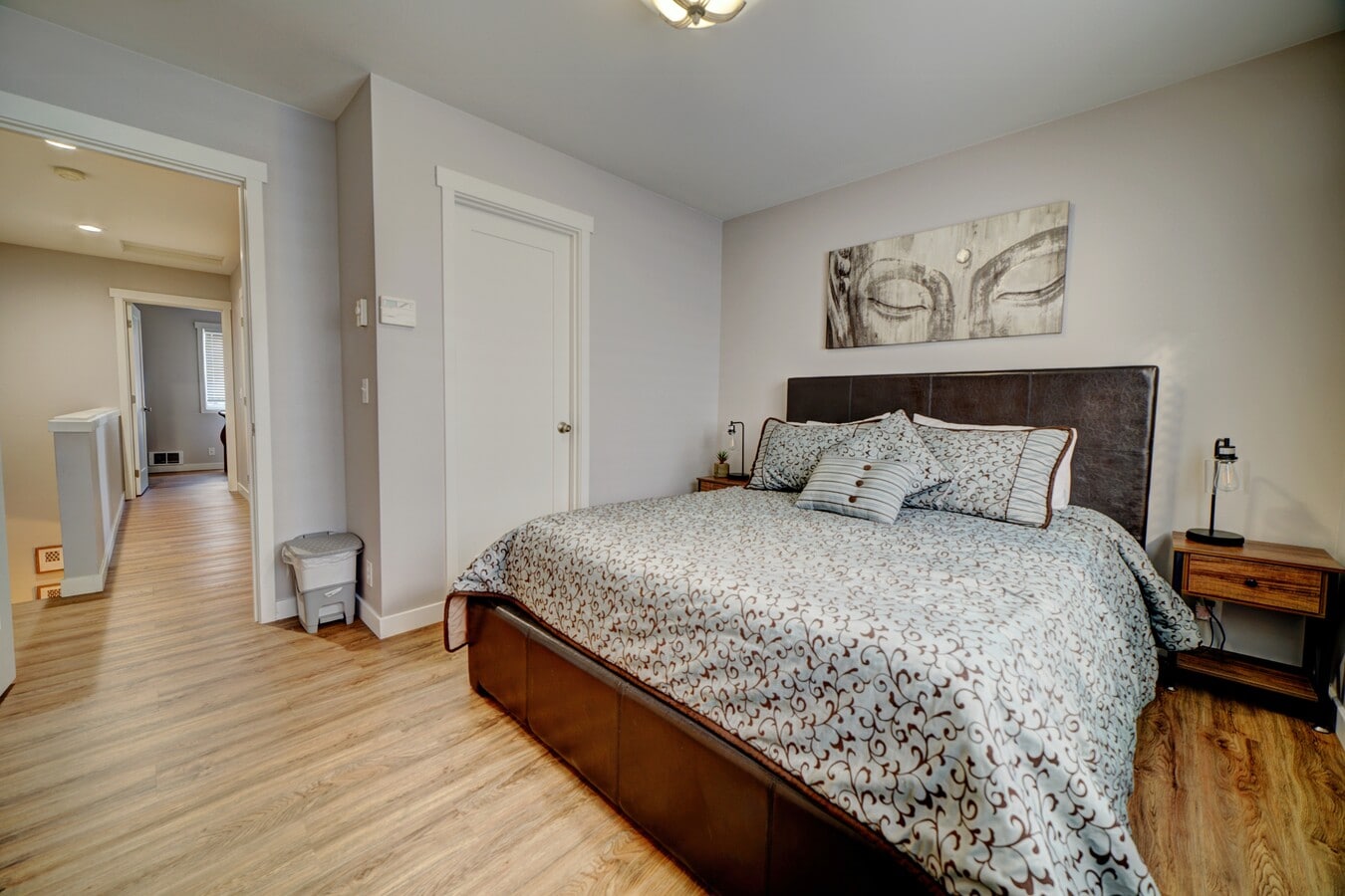 Photo - 10537 Midvale Ave N