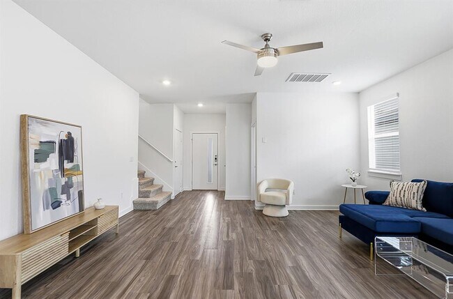 Photo - 220 Century Plant Rd