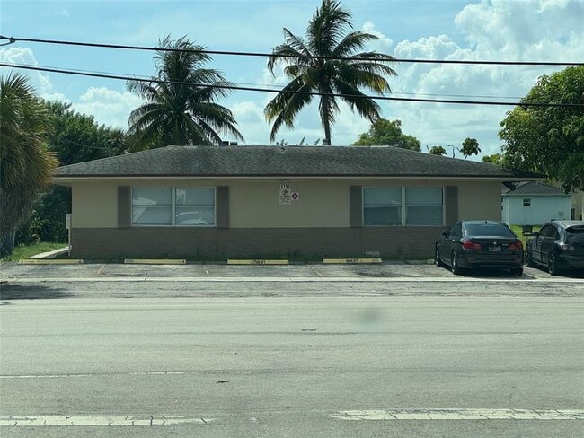 Building Photo - 1795 NW 55th Ave Unit 1