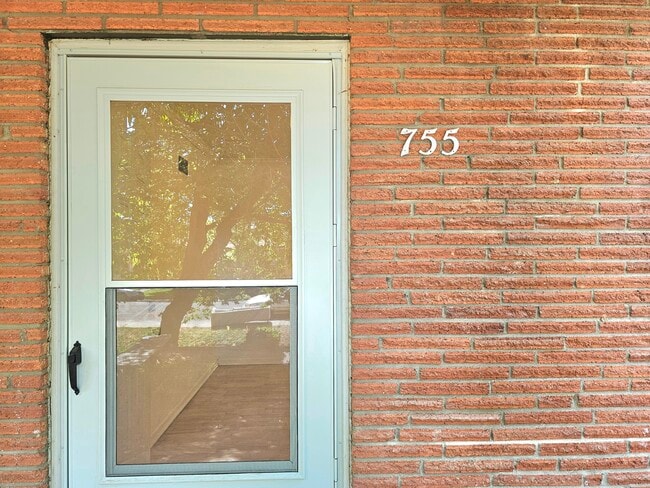 Front Door - 755 19th St