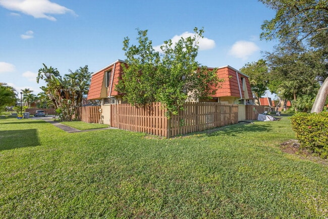 Photo - 8164 Thames Blvd