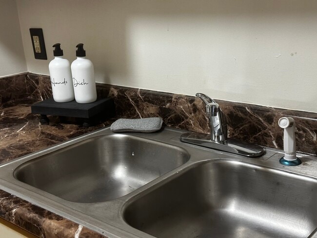 Photo - 100 Robbins Ave Unit Duchess’s Place