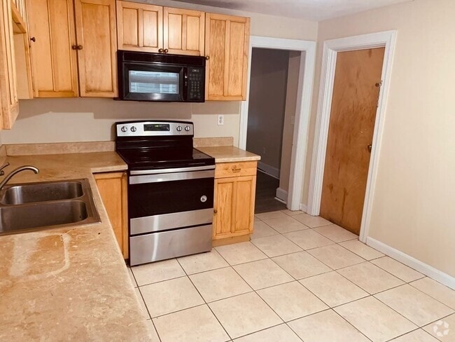 Building Photo - 84 Vernal St Rental