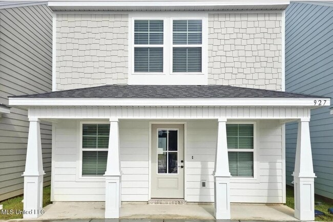 Building Photo - 905 Motsie Rd