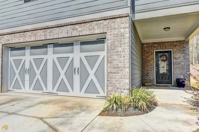 2245 Black Pebble Cir
