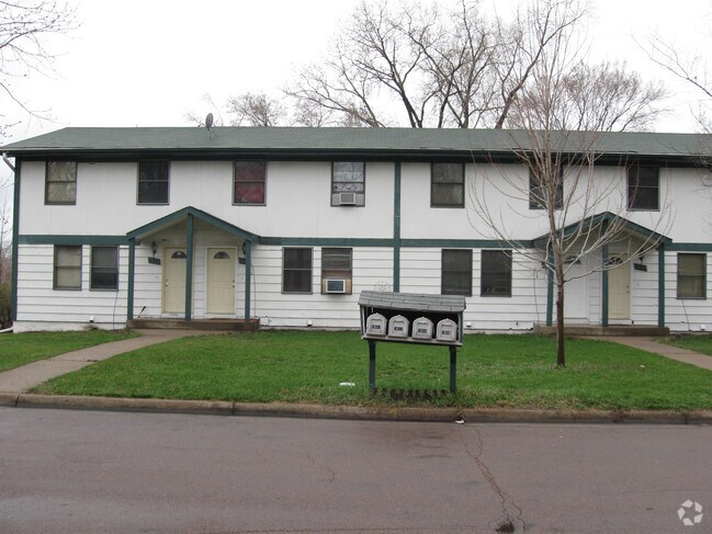 Photo - 5600 4th St NE