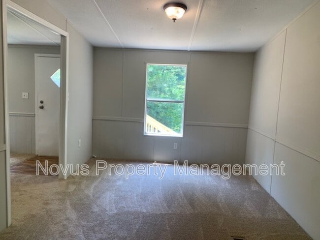 Photo - 221 Oakleigh Dr