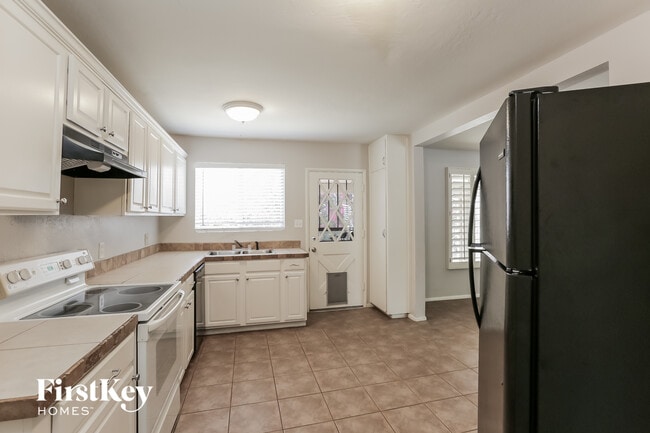 Photo - 1357 W Sells Dr